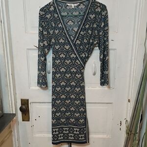 Max Studio Navy and Cream Patterned Long Sleeve Dress